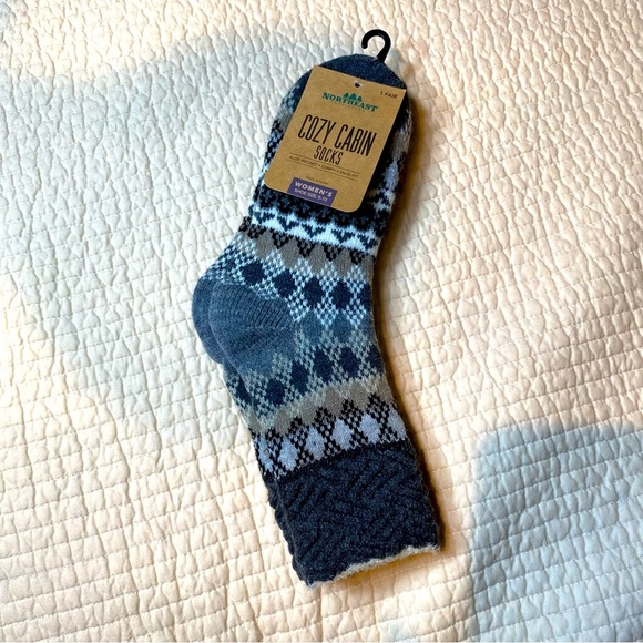 Set of 3 Pairs of Fluffy Winter Socks. - Picture 2 of 11